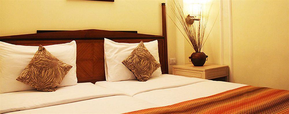 Hiltop Hotel Мумбаи Экстерьер фото